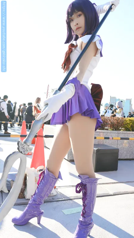 なあこのコスプレ、パンツ見えてないか？1 of 4