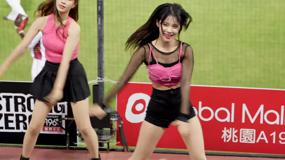 Lee DaHye, Korean cheerleader, baseball park, pink outfit 20