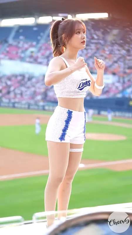 Korean cheerleader's dance is so sexy and cute. Baseball park 2