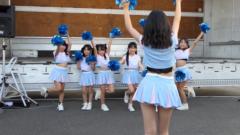 Japanese teen dance. Asian, thighs, and underarm 21