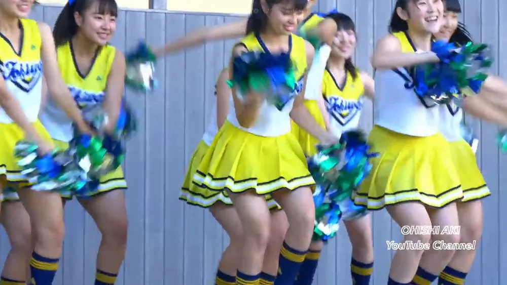 dance by japanse high school girls is so sexy. Ponytail and mini skirt 10