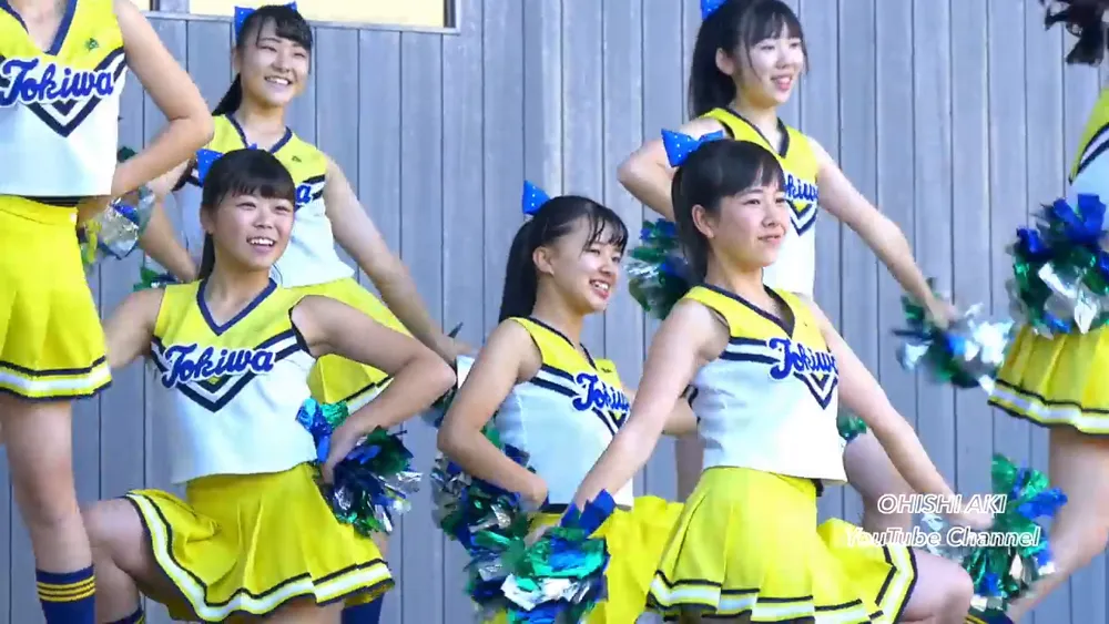 dance by japanse high school girls is so sexy. Ponytail and mini skirt 15