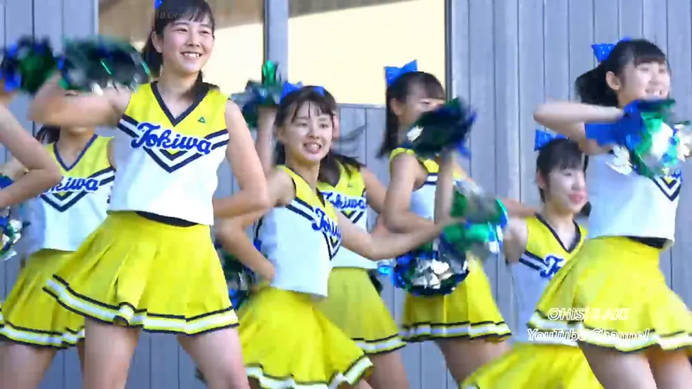 dance by japanse high school girls is so sexy. Ponytail and mini skirt 16