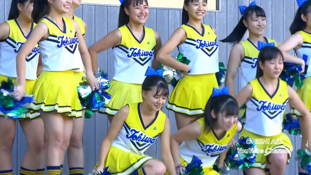 dance by japanse high school girls is so sexy. Ponytail and mini skirt 23