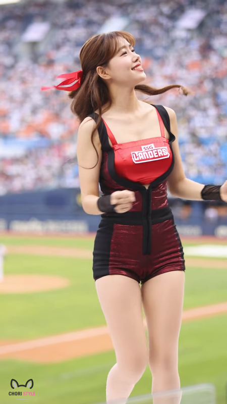 Kim Doa,Korean cherrleader,beautiful skin, butt 11