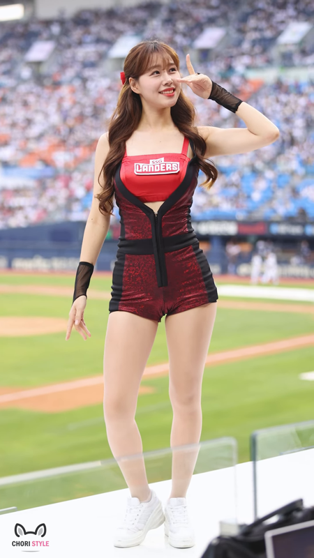 Kim Doa,Korean cherrleader,beautiful skin, butt 5
